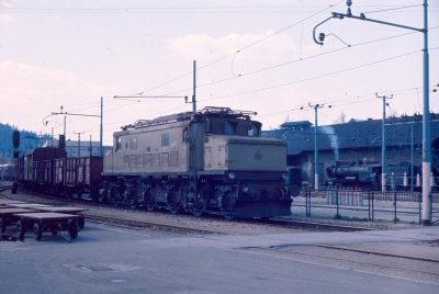 {short description of image}